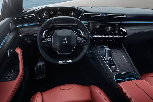 Peugeot 508 SW universāla otrās paaudzes apskats Foto 5