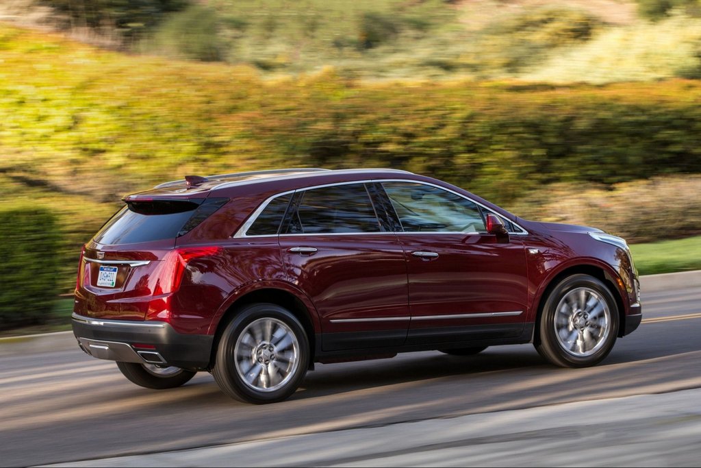 Vidēja izmēra luksusa krosovers Cadillac XT5
