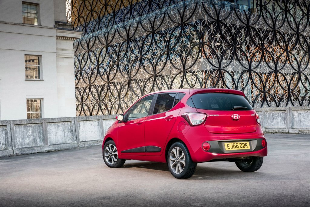 Kompakts piecdurvju hečbeks Hyundai i10