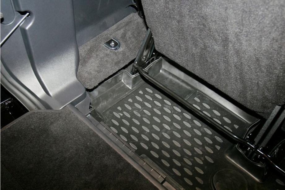 Land Rover Discovery IV 2009–2017 (2010-2014↗) Gumijas bagāžnieka paklājiņš (īss) (Novline), injekcijas liešanas Foto 2