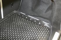 Range Rover Evoque 2012–2018 Gumijas bagāžnieka paklājiņš ar adaptīvu stiprinājuma sistēmu (Novline) foto 2