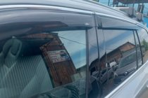 Volvo XC90 2015– Logu vēja deflektori ar hroma joslu (4 gab., HIC) foto 3