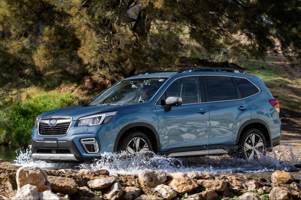 Jaunās paaudzes krosovera Subaru Forester apskats