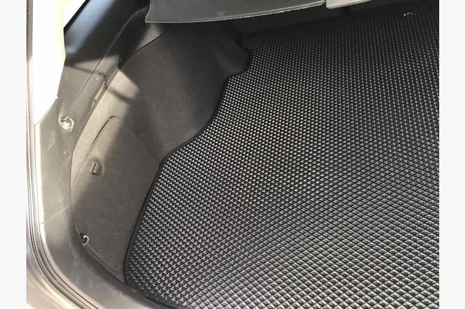 Toyota Avensis 2003–2009 EVA bagāžnieka paklājiņš (SW, melns) Foto 8
