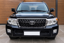 Toyota Land Cruiser 200 2007–2021 Radiatora reste 2012-2016 (TRD) foto 1