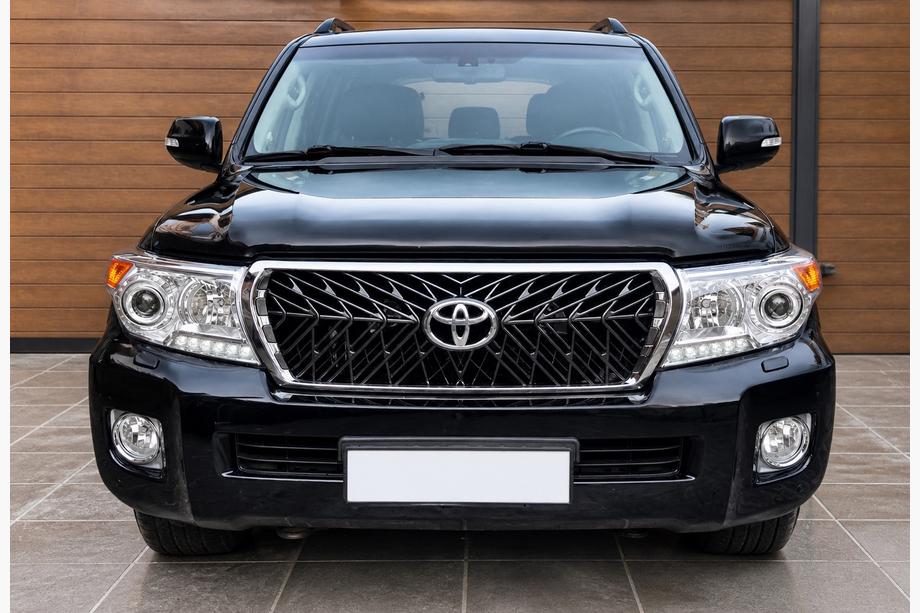 Toyota Land Cruiser 200 2007–2021 Radiatora reste 2012-2016 (TRD) Image
