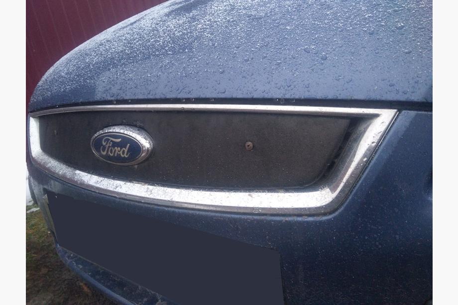 Ford Focus II 2005–2008 Ziemas radiatora restes aizsegs Matēta Foto 3