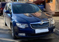 Skoda Superb 2009–2015 Ziemas pārsegs radiatora restēm (augšējais, 2008-2013) Glancēta foto 4