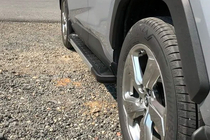 Toyota Rav 4 2019–2025 Sānu pakāpieni RedLine V1 (2 gab., alumīnijs) foto 1