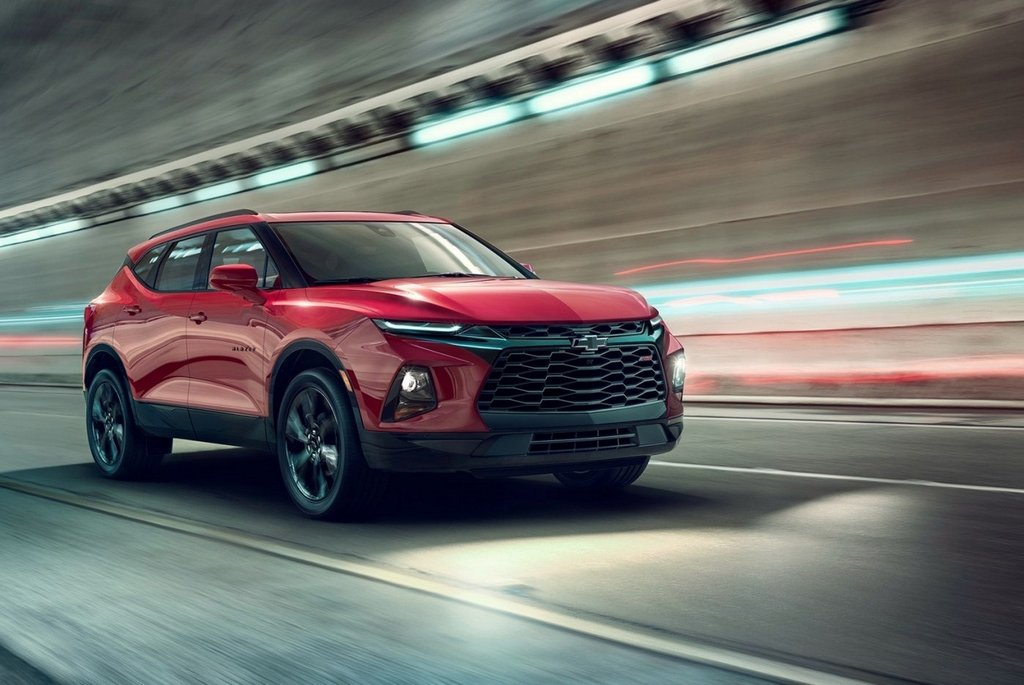 Chevrolet Blazer vidēja izmēra krosovera apskats
