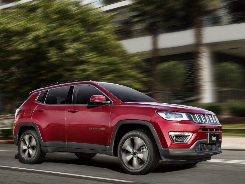 Kompaktā krosovera Jeep Compass apskats