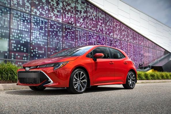 Jaunās paaudzes piecdurvju hečbeks Toyota Corolla