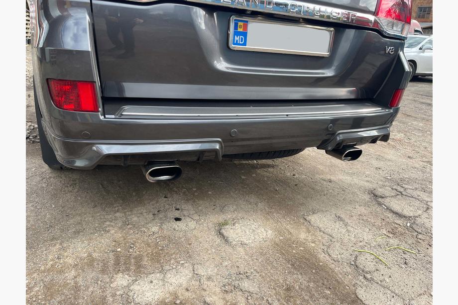 Toyota Land Cruiser 200 2007–2021 Bodykit komplekts 2016↗ (TRD 2021) Balta krāsa Foto 8