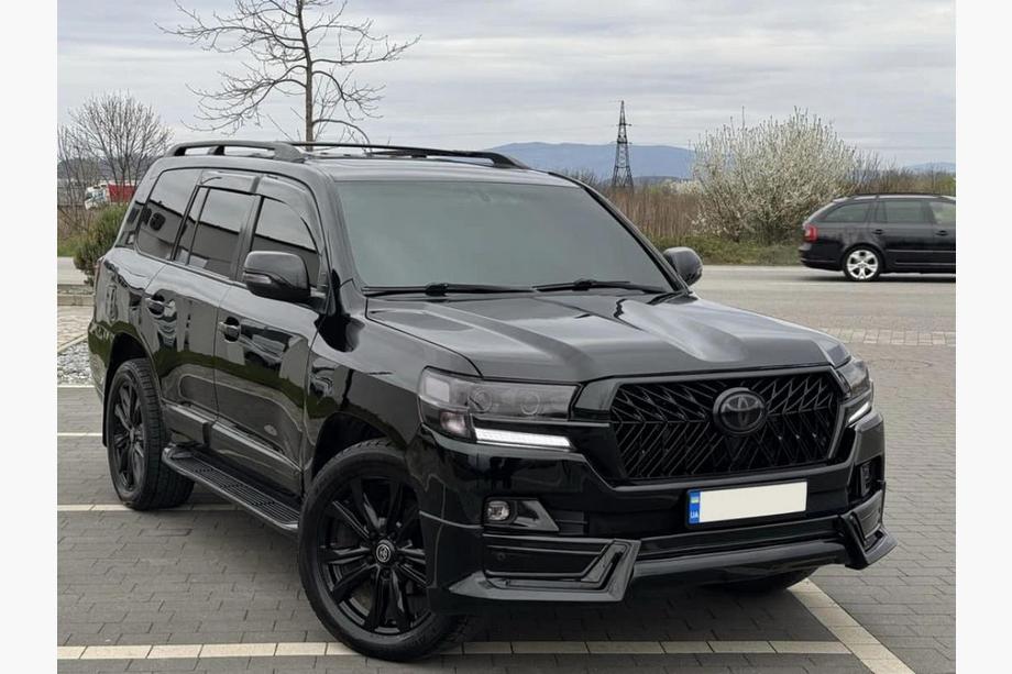 Toyota Land Cruiser 200 2007–2021 Bodykit komplekts 2016↗ (TRD 2021) Balta krāsa Foto 12
