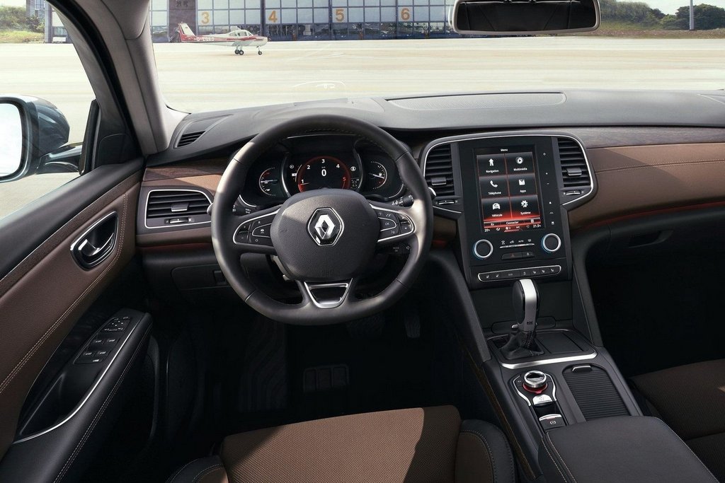 Renault Talisman vidējās klases sedana apskats