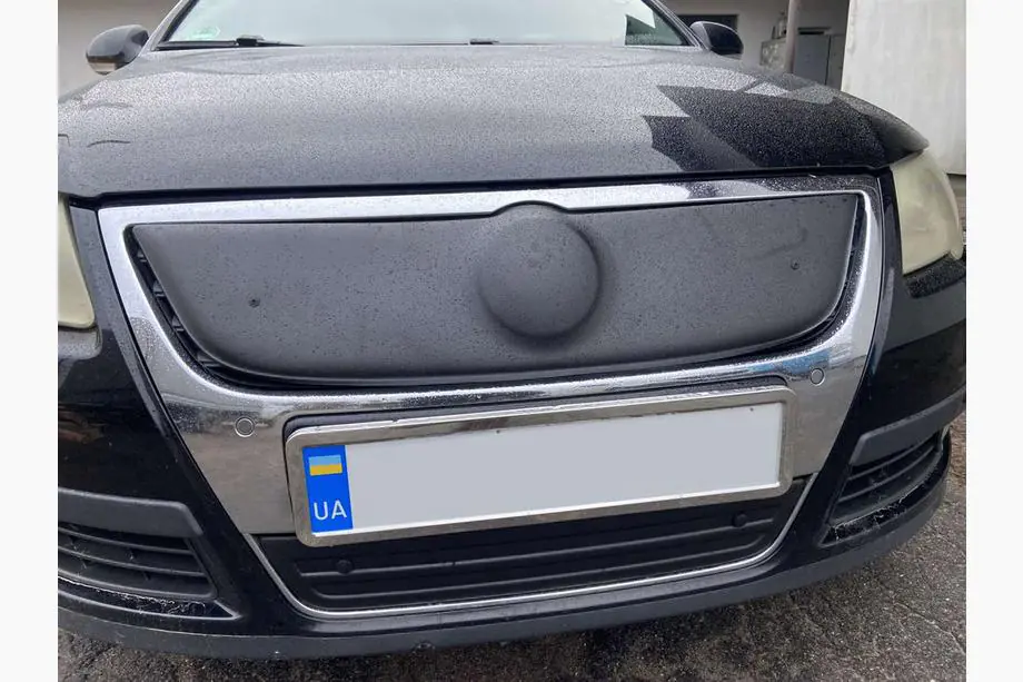 Volkswagen Passat B6 2006–2012 Ziemas pārsegs radiatora restei (augšējais) Image