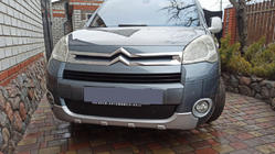 Citroen Berlingo 2008–2018 Ziemas radiatora režģis (2008-2012) Glancēta foto 2