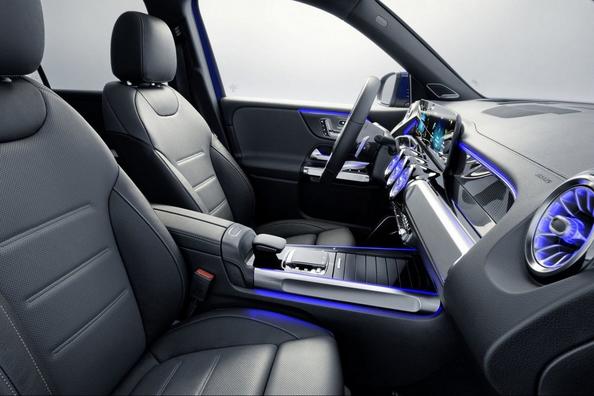 Mercedes-Benz GLB-Class: jauns krosovers uzņēmuma modeļu klāstā Foto 8