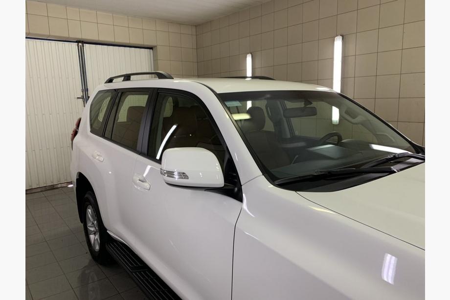 Toyota Land Cruiser Prado 150 2009–2023 Jumta reliņi, turku dizains (melni, 2 gab.) metāla stiprinājuma kājas Foto 7