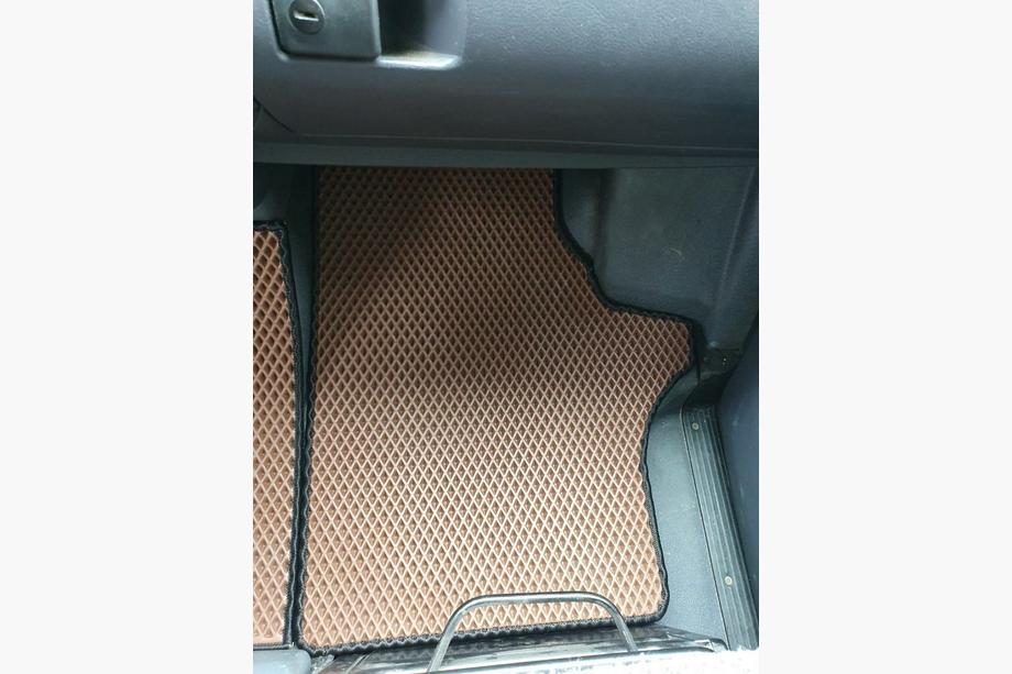 Mercedes Vito W638 1996–2003 EVA auto paklājiņi (ķieģeļu raksts) 3 daļu komplekts Foto 3