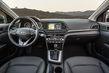 Kompaktais sedans Hyundai Elantra atjauninātā versijā foto 11