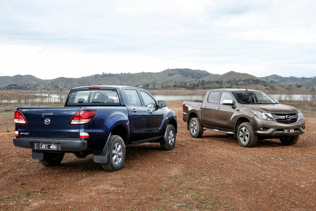Vidēja izmēra rāmja pikaps Mazda BT-50