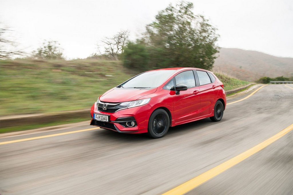 Atjaunināts kompaktais hečbeks Honda Jazz trešajā paaudzē