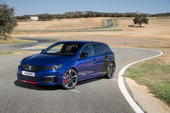 Peugeot 308 GTi piecdurvju hot hečbeka apskats Foto 4