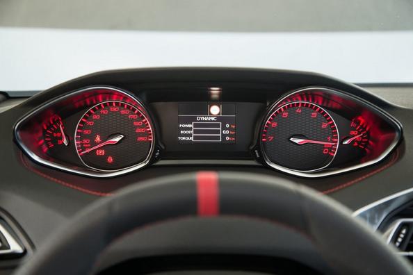 Peugeot 308 GTi piecdurvju hot hečbeka apskats Foto 8