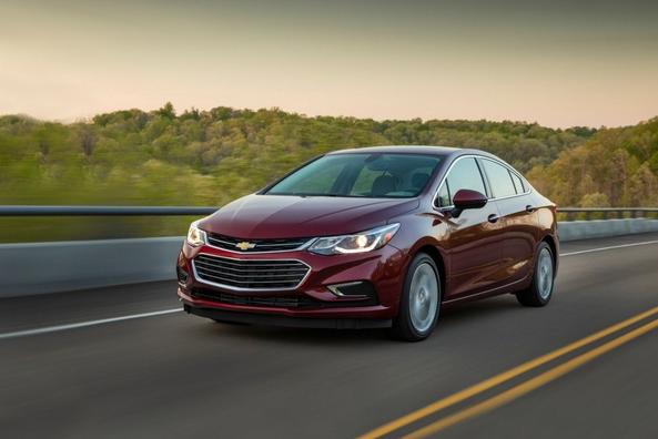 Kompaktais sedans Chevrolet Cruze otrajā paaudzē Foto 1