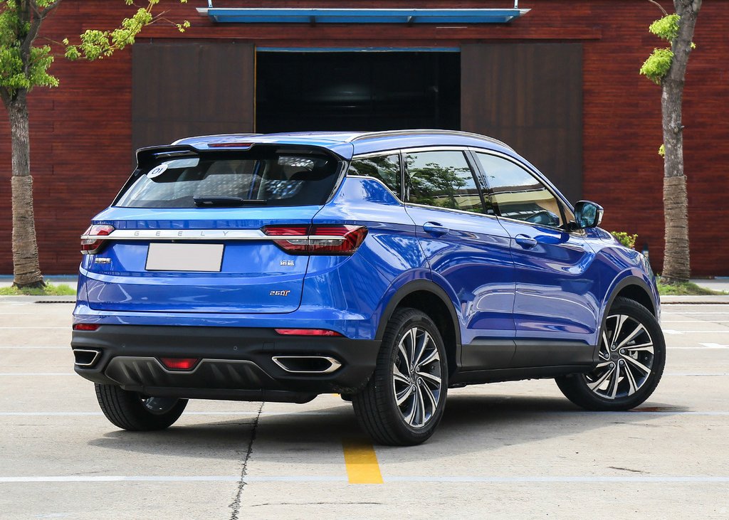 Kompaktā krosovera Geely SX11 apskats
