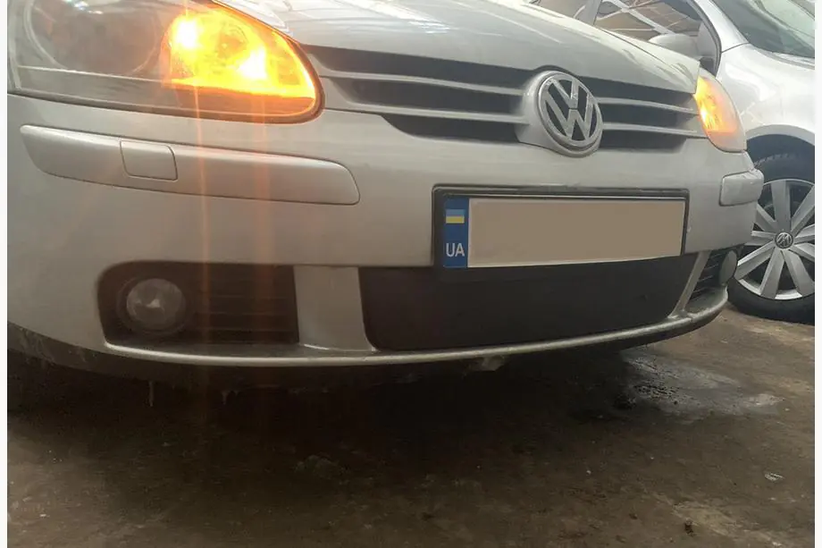 Volkswagen Touran 2003–2010 Apakšējais ziemas režģis, 2003-2006) Foto 5
