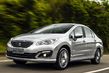 Kompaktā sedana Peugeot 408 apskats foto 2