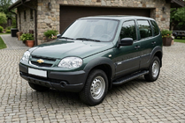 Chevrolet Niva 1998–2020 Sānu pakāpieni Allmond Black (2 gab., alumīnijs) foto 1