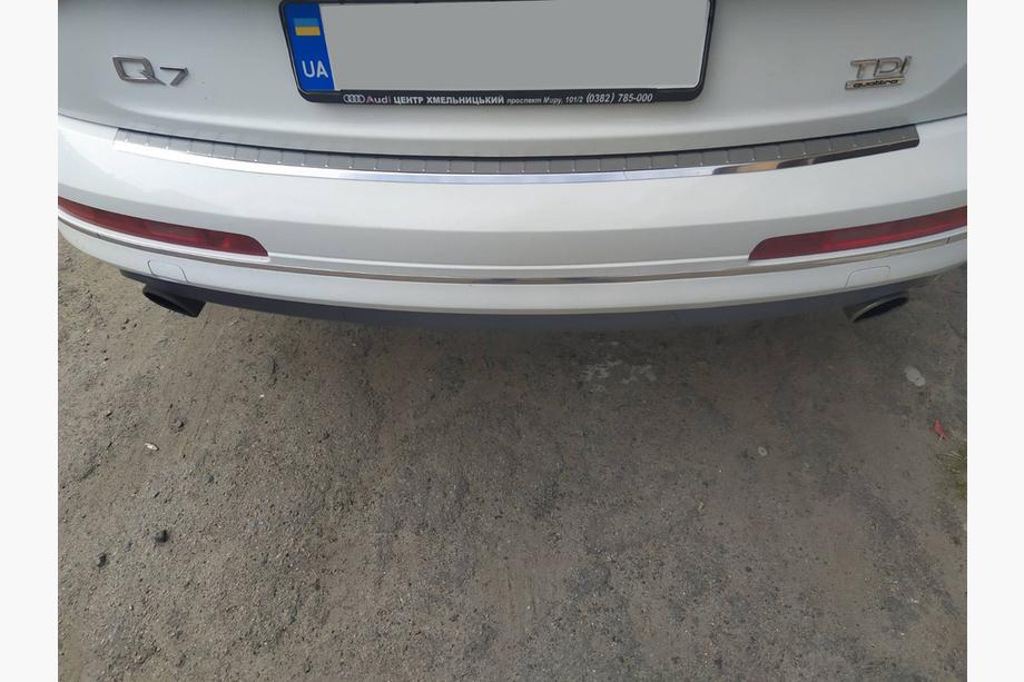 Audi Q7 2005–2015 Aizmugurējā bampera aizsarguzlika Carmos (nerūsējošais tērauds) Image