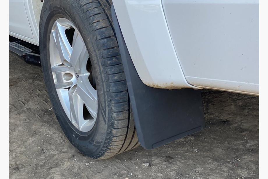 Volkswagen Amarok 2010–2022 Aizmugurējie dubļusargi (2 gab.) Foto 1