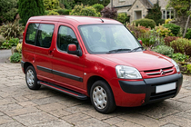 Citroen Berlingo 1996–2008 Sānu pakāpieni Maya Red (2 gab., alumīnijs) foto 1
