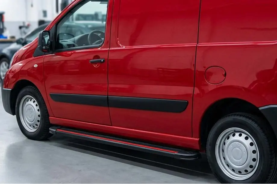 Citroen Jumpy 2007–2017 Sānu pakāpieni Maya Red (2 gab., alumīnijs) Image