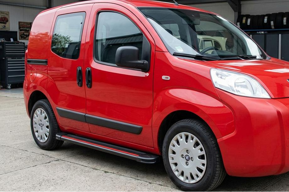 Citroen Nemo 2007–2017 Sānu pakāpieni Maya Red (2 gab., alumīnijs) Image
