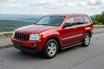 Jeep Grand Cherokee WK 2004–2010 Sānu pakāpieni Maya Red (2 gab., alumīnijs) foto 1
