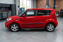 Kia Soul I 2008–2013 Sānu pakāpieni Maya Red (2 gab., alumīnijs) foto 1