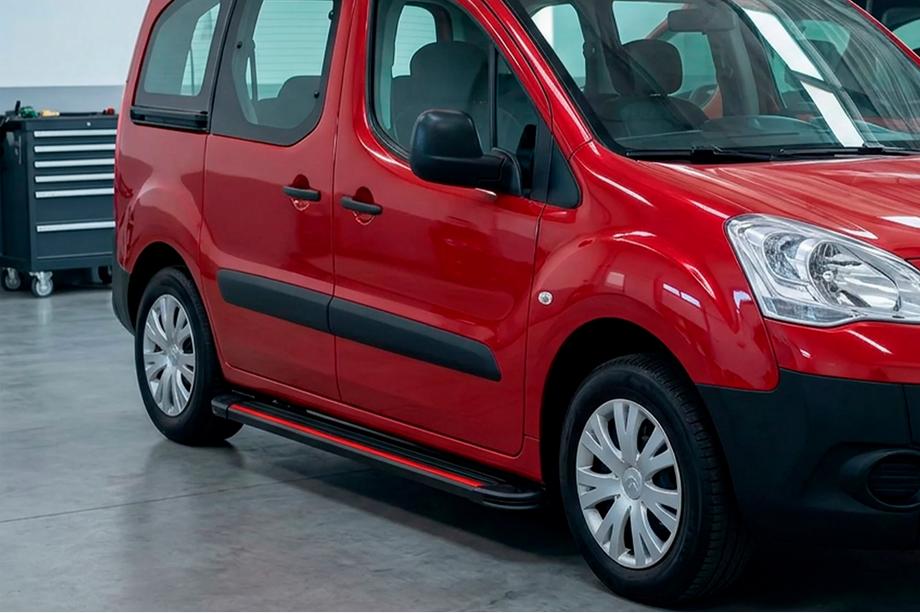 Peugeot Partner Tepee 2008–2018 Sānu pakāpieni Maya Red (2 gab., alumīnijs) Image