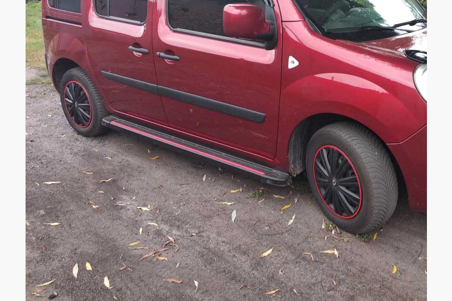 Renault Kangoo 2008–2020 Sānu pakāpieni Maya Red (2 gab., alumīnijs) Garā riteņu bāze Image
