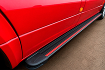 Volkswagen Crafter 2006–2016 Sānu pakāpieni Maya Red (2 gab., alumīnijs) foto 1
