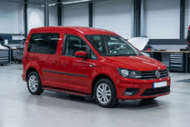 Volkswagen Caddy 2015–2020 Sānu pakāpieni Maya Red (2 gab., alumīnijs) Standarta bāze foto 1