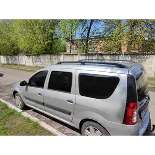 Melni jumta reliņi