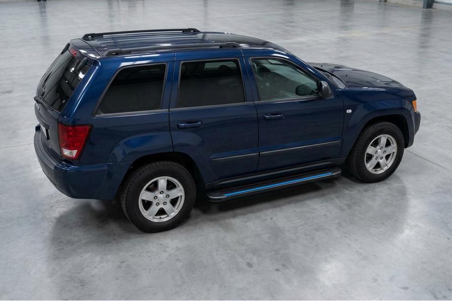 Jeep Grand Cherokee WK 2004–2010 Sānu sliekšņi Maya Blue (2 gab., alumīnijs) Image