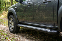 Ford Ranger 2007–2011 Sānu sliekšņi New Vision Black (2 gab., alumīnijs) foto 1