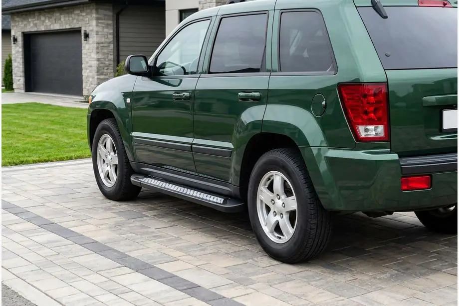 Jeep Grand Cherokee WK 2004–2010 Sānu sliekšņi New Vision Black (2 gab., alumīnijs) Image