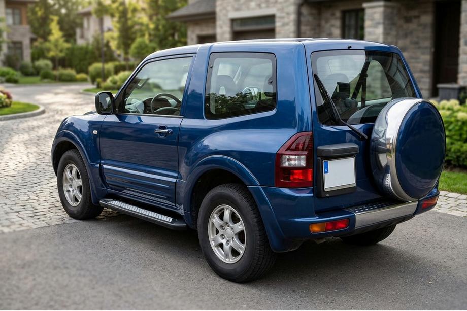 Mitsubishi Pajero Wagon III 1999–2006 Sānu sliekšņi New Vision Black (2 gab., alumīnijs) Image